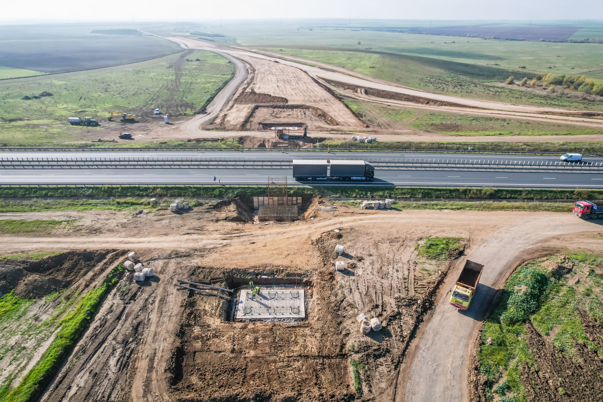 FOTO | Stadiul lucrărilor la drumul de legătură dintre A1 și DN 69 Timișoara - Arad, sub 20%