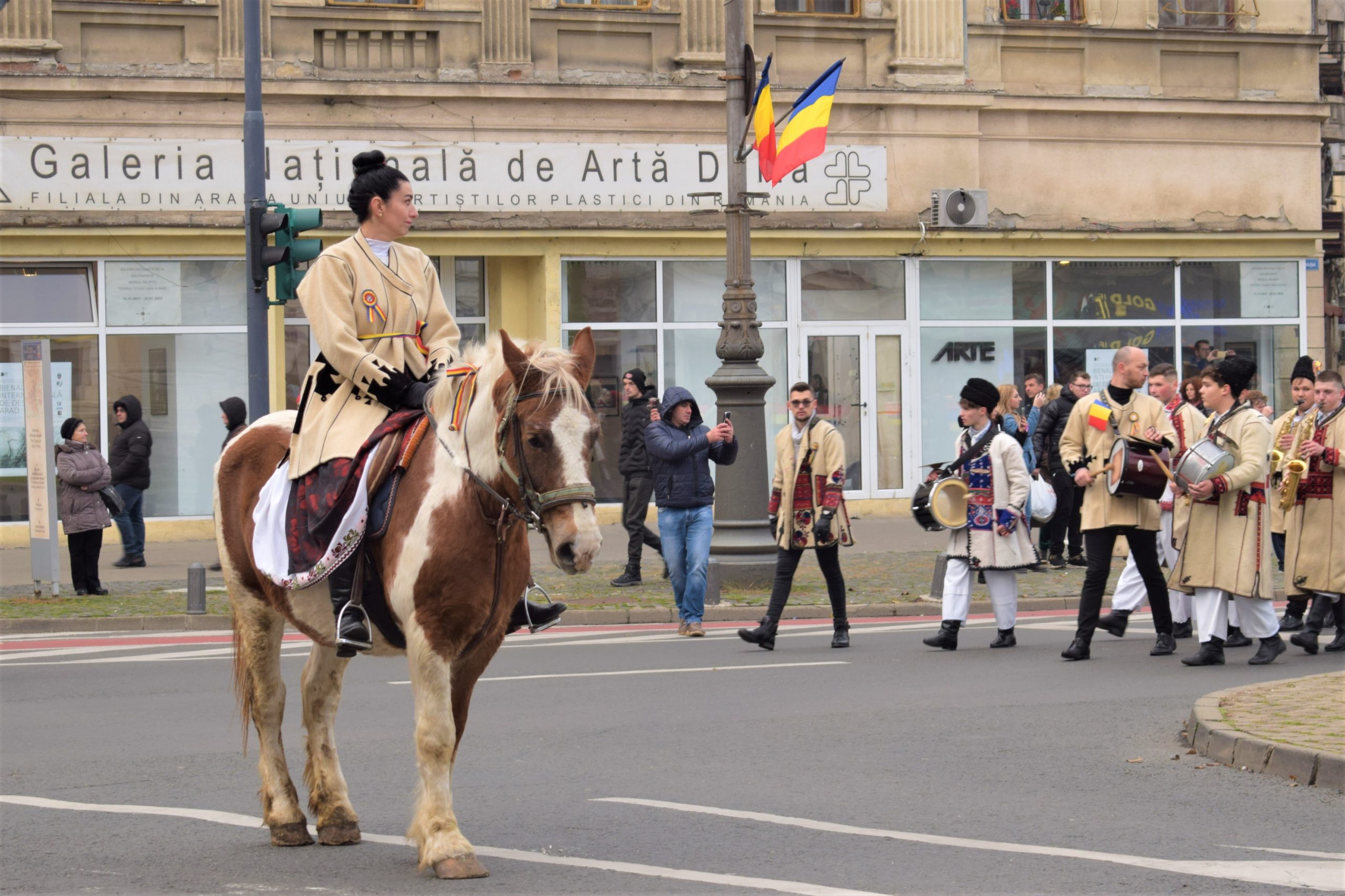 FOTO | Parada Portului Popular, pe bulevard