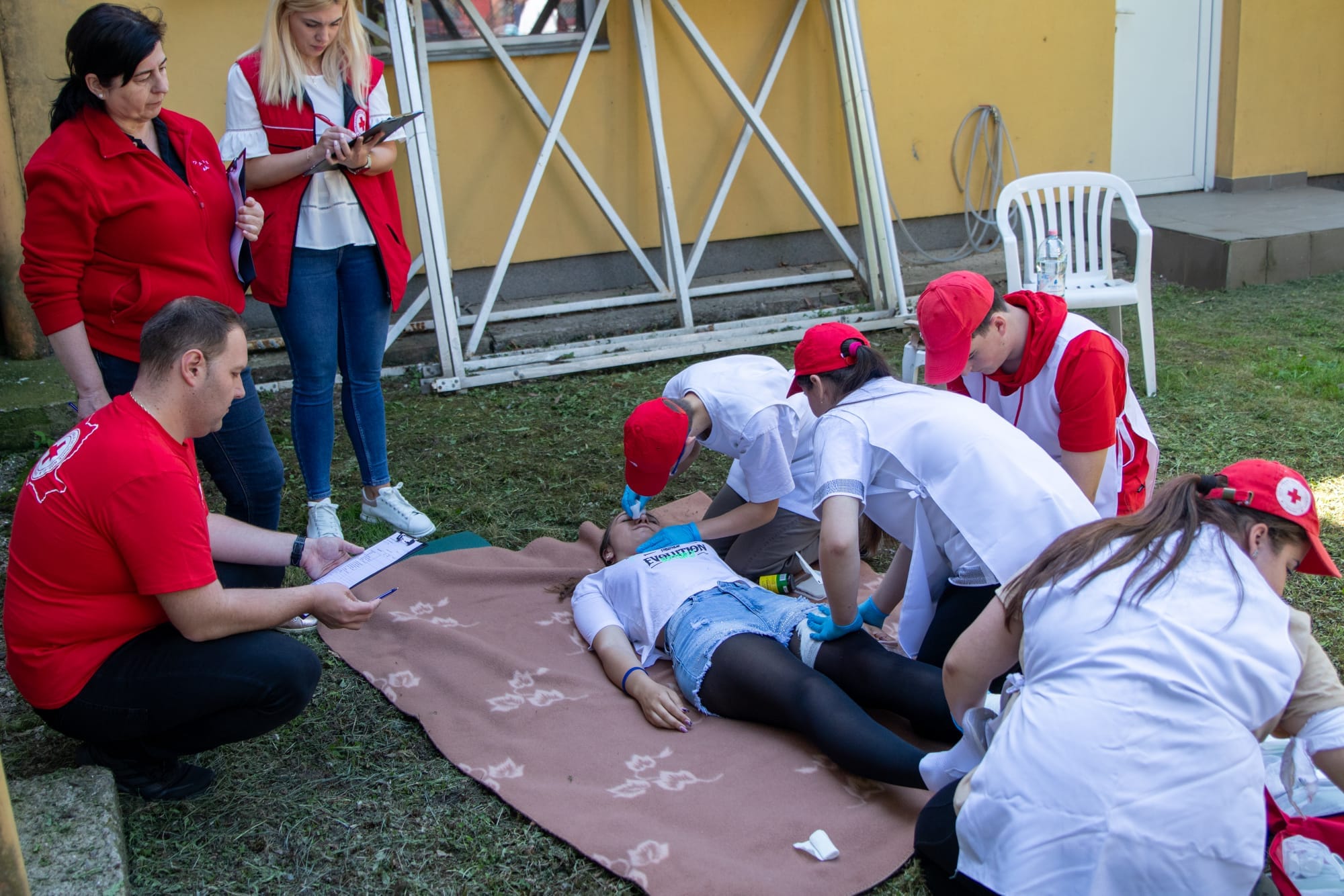 FOTO | Cei mai pricepuţi sanitari din municipiul Arad - licee