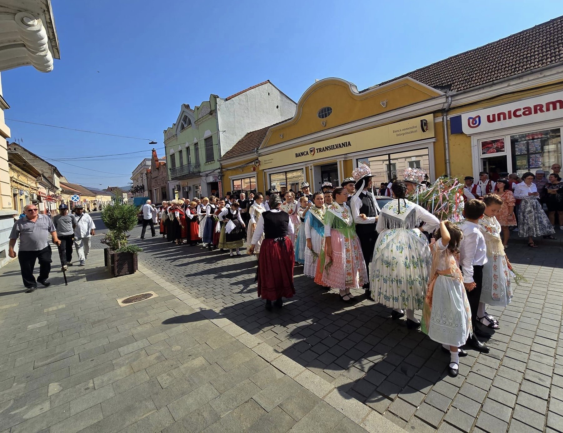 FOTO. Kerwei la Lipova