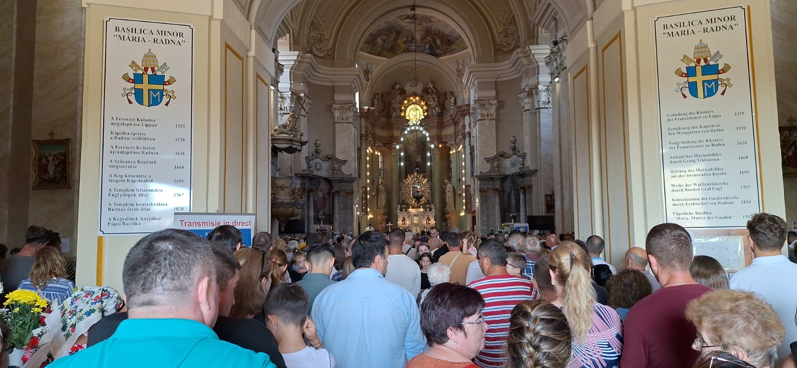 FOTO | Mii de credincioși, în pelerinaj de Sfânta Maria la Basilica Maria Radna